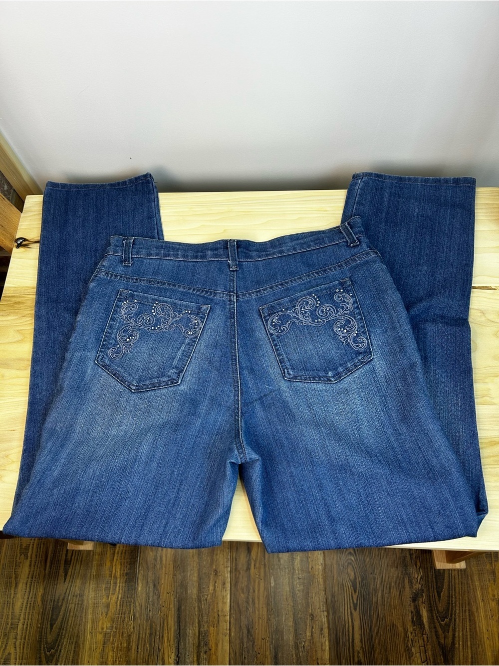 Women’s Blue Embroidered Pocket Jeans